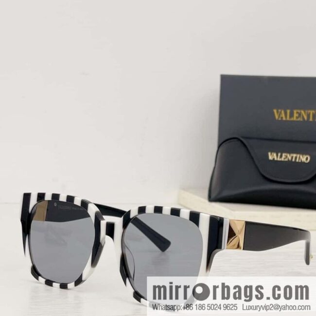 VALENTINO Valentino men\'s and women\'s same versatile fashion sunglasses
