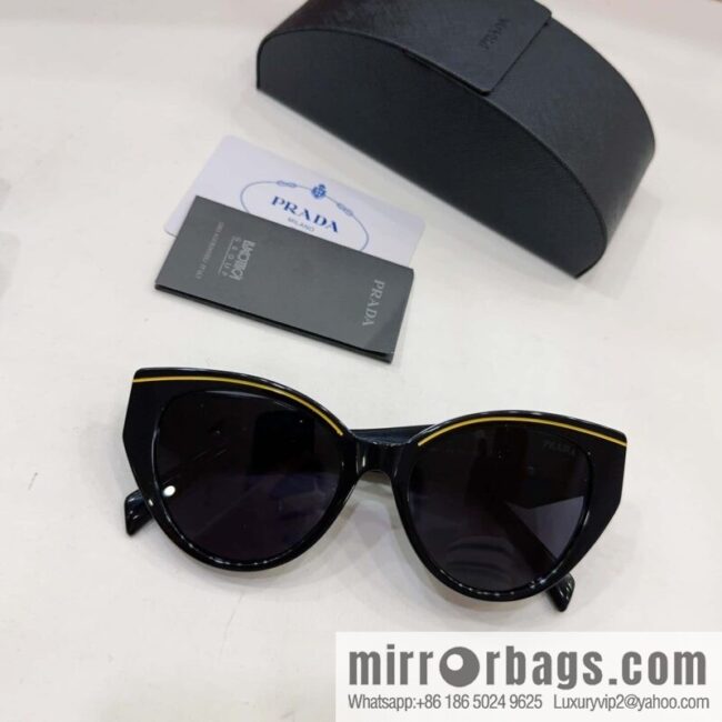 Prada round frame women\'s sunglasses