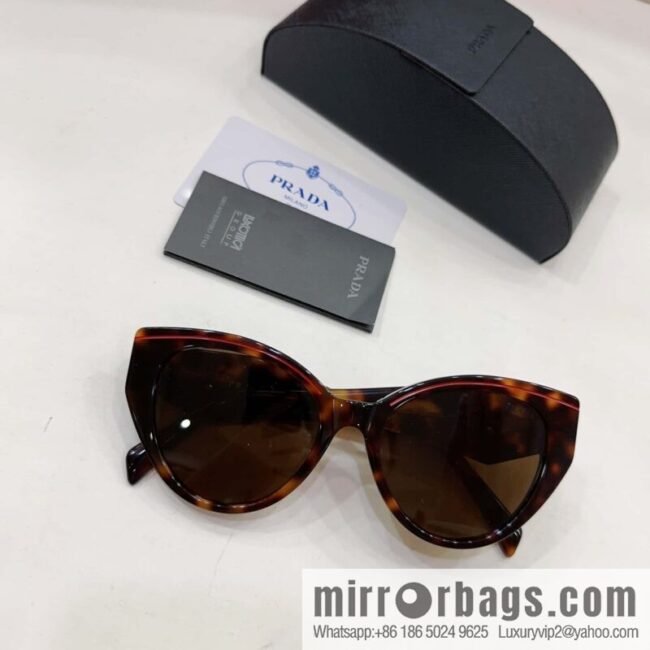 Prada round frame women\'s sunglasses