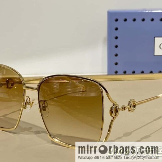 GUCCI Gucci horseshoe buckle temple plate sunglasses