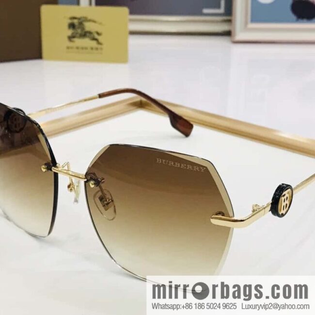 Burberry Burberry Versatile Women\'s Sunglasses