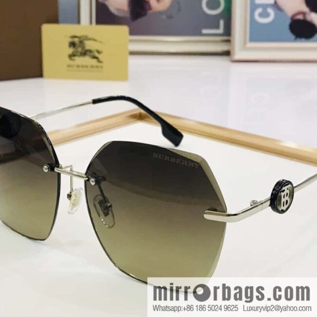 Burberry Burberry Versatile Women\'s Sunglasses