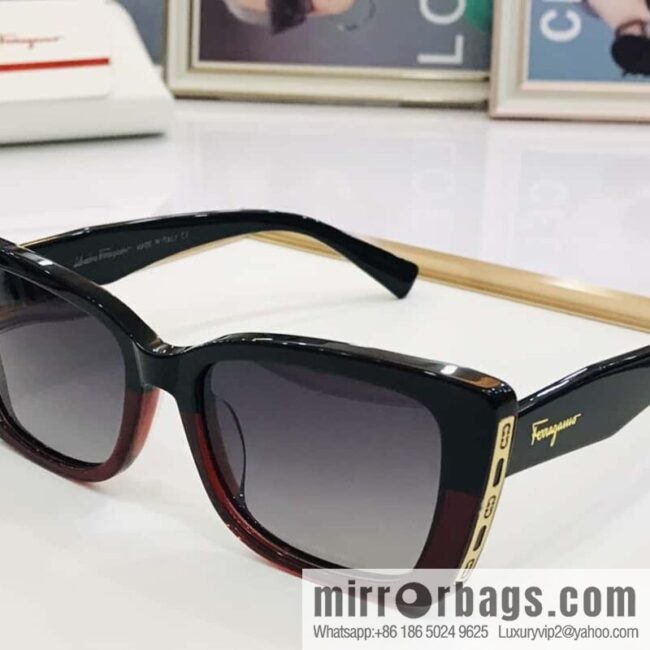 Ferragamo logo temple unisex sunglasses