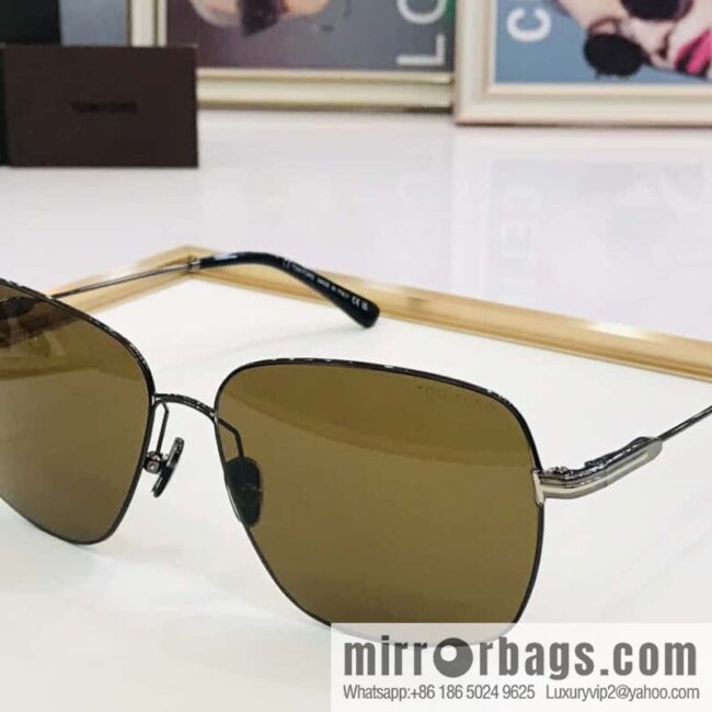 TOM FORD Ultra Light Unisex Sunglasses