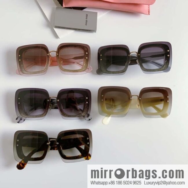 MIUMIU Miu flash piece square frame large frame women\'s sunglasses