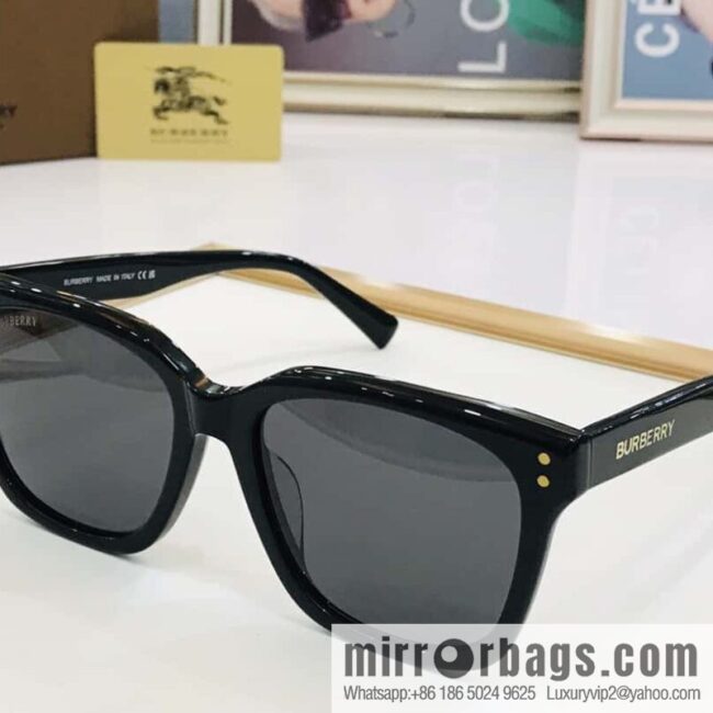 Burberry Burberry Plate Frame Unisex Sunglasses