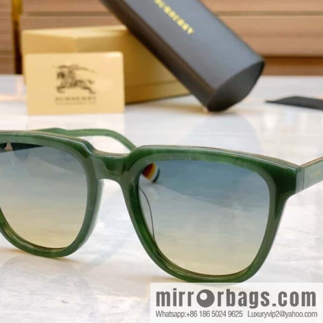 Burberry\'s new unisex sunglasses