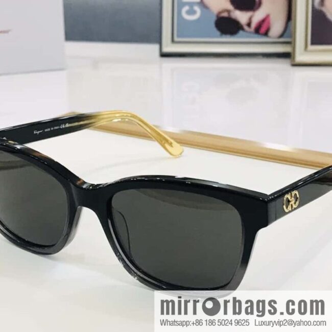 Ferragamo logo temple sunglasses