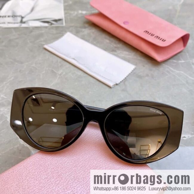 MIUMIU\'s new women\'s sunglasses