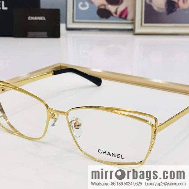 Chanel hollow frame women\'s sunglasses