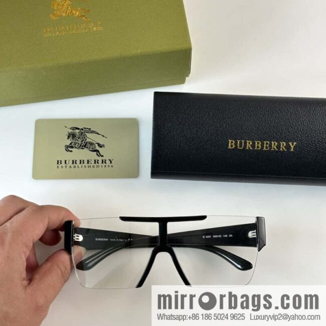 Burberry Burberry Men\'s and Women\'s One-piece Sunglasses