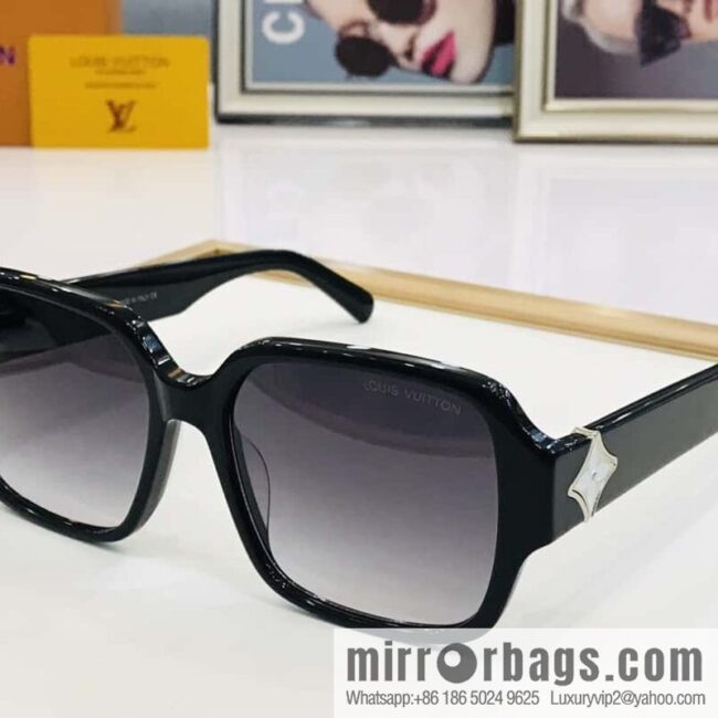 LV Louis Vuitton Plate Frame Unisex Sunglasses