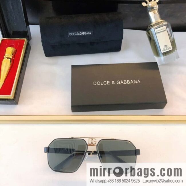 DOLCE & GABBANA Dolce & Gabbana Irregular Frame Sunglasses