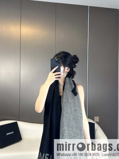 wsxc1697643170724_0-800x800h5oardhgcow32700_20250626031243.jpg CHANEL Grandma Xiang tail order new 23B thousand bird grid color matching cashmere scarf
