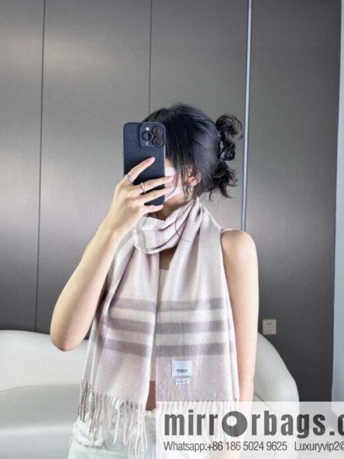 wsxc1705771197053_0-800x800ewvk5vrh44m7717_20250625132555.jpg Burberry Burberry 2023 ace word-of-mouth burberry deep water ripple classic cashmere plaid scarf