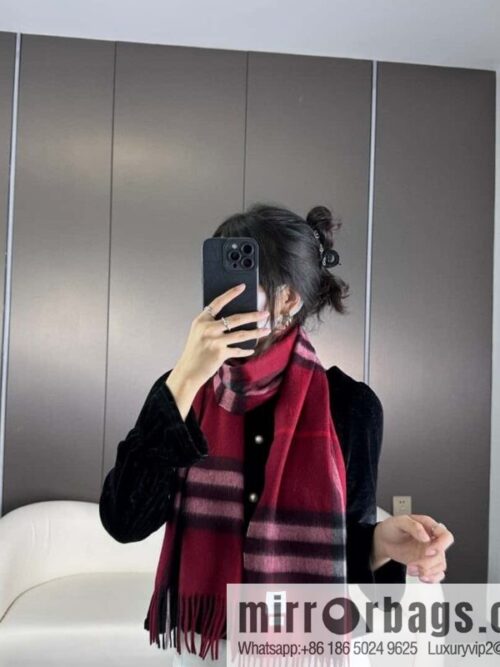 wsxc1705771200345_0-800x800wjmkeg1ptme7727_20250625132611.jpg Burberry Burberry 2023 ace word-of-mouth burberry deep water ripple classic cashmere plaid scarf