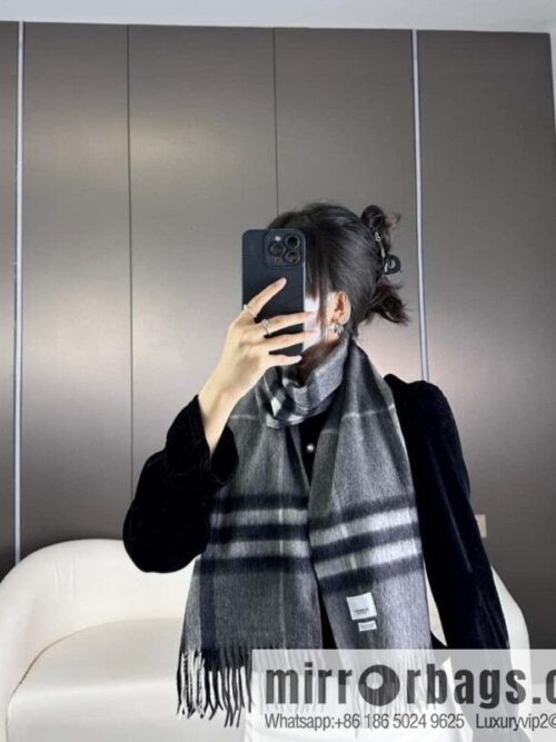 wsxc1705771206192_0-800x800qw3u50oaren7747_20250625132705.jpg Burberry Burberry 2023 ace word-of-mouth burberry deep water ripple classic cashmere plaid scarf