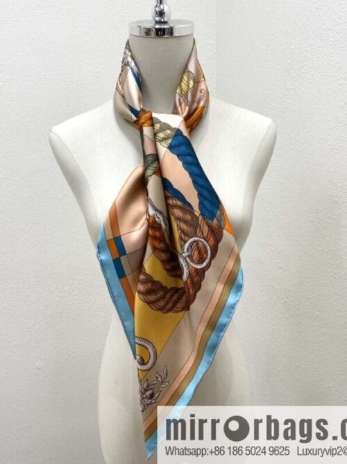wsxc1709044749477_0-800x800lxpbawvqb1p7500_20250625132016.jpg HERMES \"Horse Rider\" double-sided, silk scarf