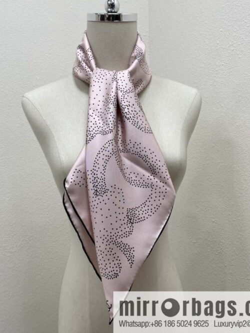 wsxc1709045714988_0-800x800rmiz5mx1ngr7351_20250625131622.jpg CHANEL Polka dot camellia square towel