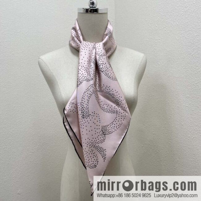 wsxc1709045714988_0-800x800rmiz5mx1ngr7351_20250625131622.jpg CHANEL Polka dot camellia square towel