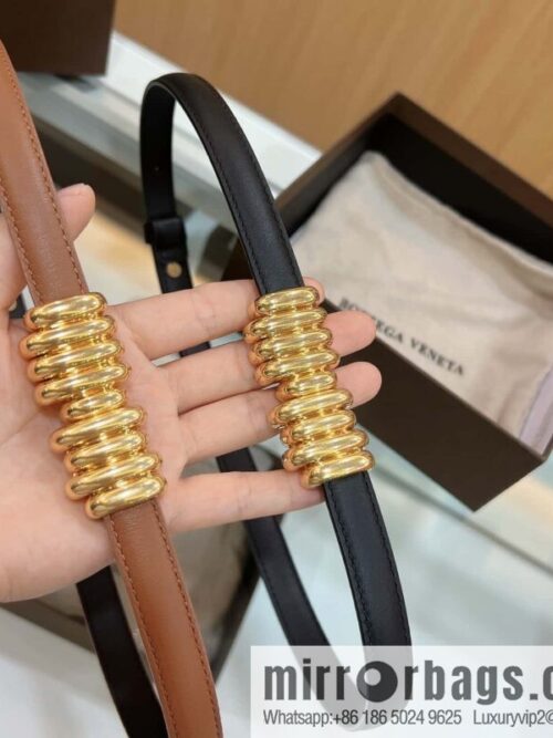 wsxc1712403583309_0-800x8003uh305ewroz2653_20250625104904.jpg Bottega Veneta Butterfly Replica Luxury Handbag, Black Gold Metal Buckle Wrapped Irregular Design Gold Ring Decorative Waist Belt