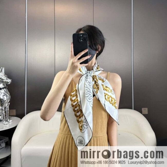 CHANEL 🖤 cc coin chain silk scarf