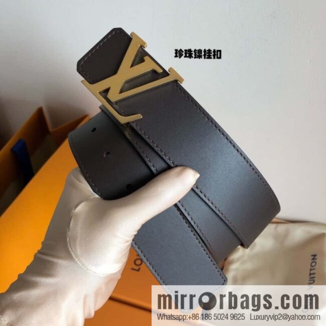 LV Initiales belt