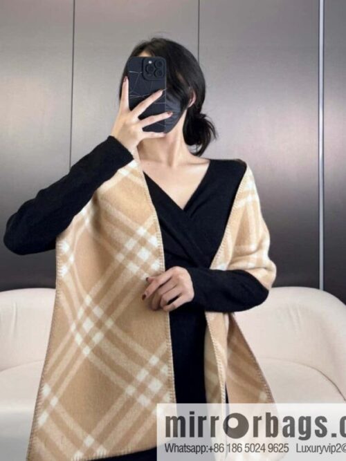 wsxc1718119530558_0-800x800bq2fl1lksq26993_20250625130601.jpg The latest Burberry cashmere wool-blend scarf for 2024
