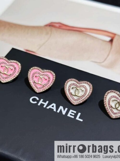wsxc1718721344178_0-800x800u3fscjsmcpm71934_20250630151552.jpg ❗️New ❗️☀️ new ☑️ Chanel C1 double c peach heart love stud earrings ☀️