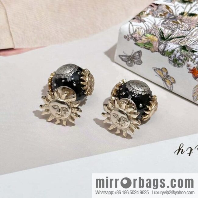 New ☑️ Dior Tribales Earrings