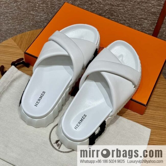 wsxc1718903191581_0-800x800nnavtctg31v79722_20250630195732.jpg Hermès 086/Infra/Sports slippers, lambskin/pure white/01/Blanc