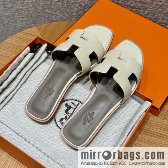 wsxc1719408141985_0-800x800wpjggonw1gu61904_20250630020748.jpg HERMES 181 Oran sandals, lambskin/lambskin shake white/ck10/Craie