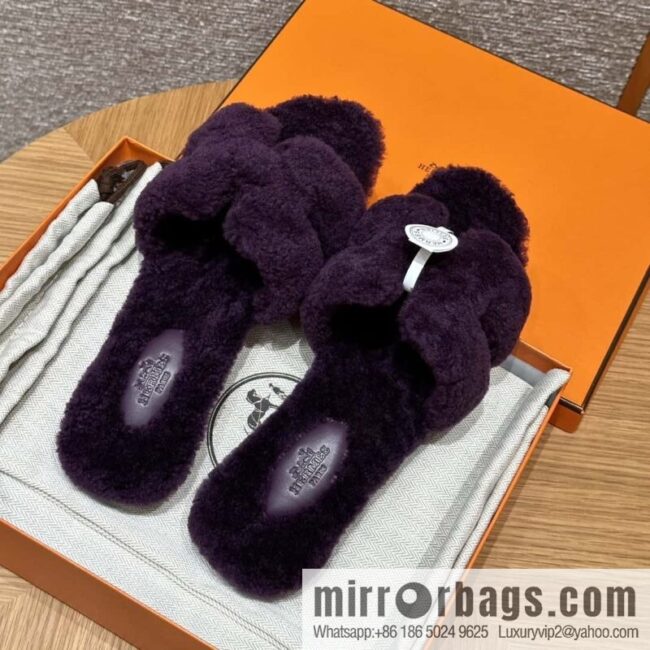 wsxc1719408596675_0-800x800w2rhsdxltxl61812_20250630020654.jpg HERMES 181 Oran sandals, woolskin/grape purple/59/Raisin