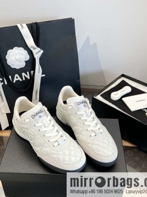wsxc1719493110680_0-800x800gvl04daz3gv60637_20250630015448.jpg CHANEL Xiaoxiang Latest rhombus third generation, double C football shoes⚽