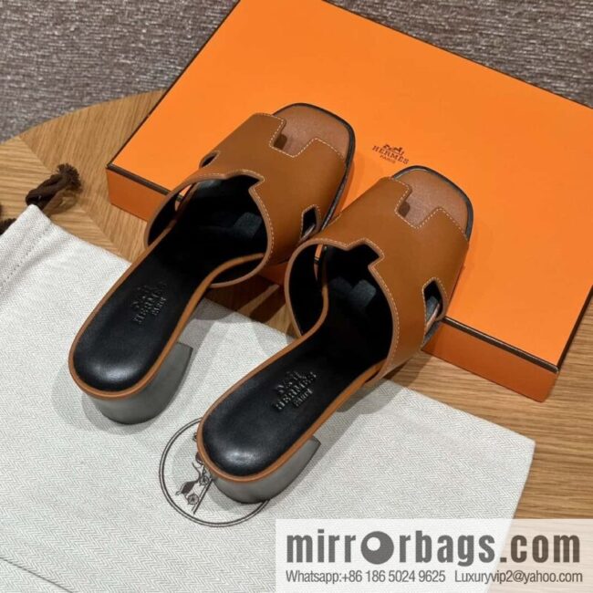 wsxc1719841580943_0-800x800jmb0xq5tl3p51271_20250630003046.jpg HERMES 308 Helia 60 Sandals, Calfskin/Natural/Naturel
