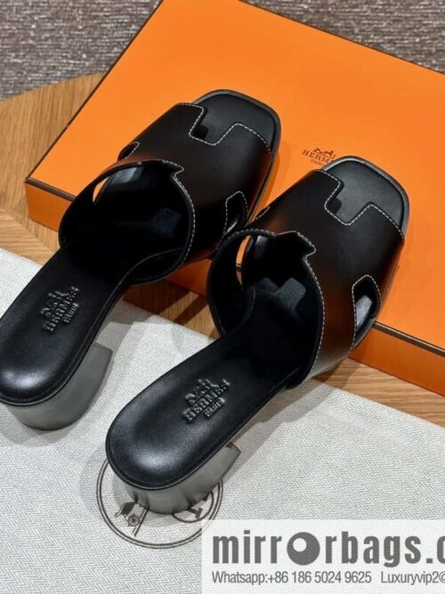 wsxc1719841754454_0-800x800b455qeg2uie51216_20250630003021.jpg HERMES 308 Helia 60 Sandals, Calfskin/Calfskin Black/89/Black