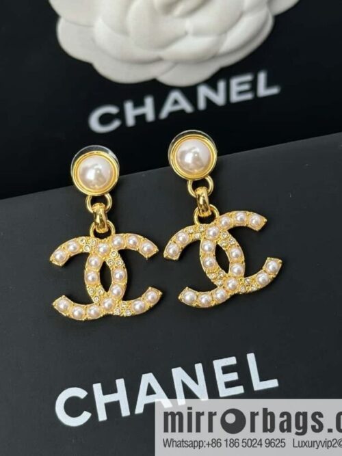 wsxc1720012375492_0-800x800kcufr3ocj5m62948_20250630095358.jpg ❗️New ❗️ chanel stud earrings ☀️ new ☑️ chanel c2 double c pearl stud earrings ☀️