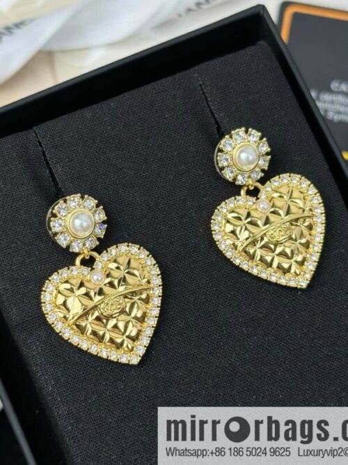 wsxc1720280122269_0-800x800y2jml1txi3b62871_20250630095123.jpg ❗️New ❗️ ☀️ new ☑️ chanel c2 double c gold diamond peach heart love stud earrings ☀️