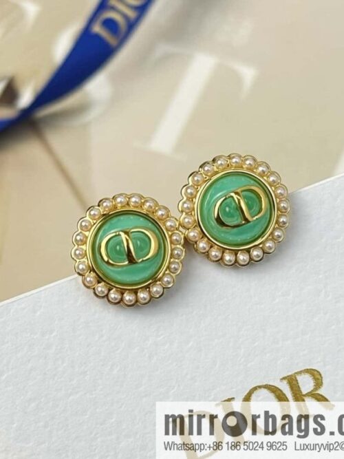 wsxc1720280143952_0-800x800qboaom4vhuy62806_20250630094923.jpg New ☑️ DIOR CD pearl green stud earrings