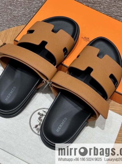 wsxc1720285117033_0-800x800lk5nq1bo4ua50412_20250630002209.jpg HERMES 180 CHYPRE SANDAL uncle shoes, palm print/Epsom gold brown/37/Gold