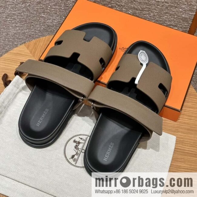 wsxc1720285520892_0-800x8000l3fraqr4nr50350_20250630002134.jpg HERMES 180 CHYPRE SANDAL uncle shoes, palm print/Epsom elephant gray/18/Etoupe