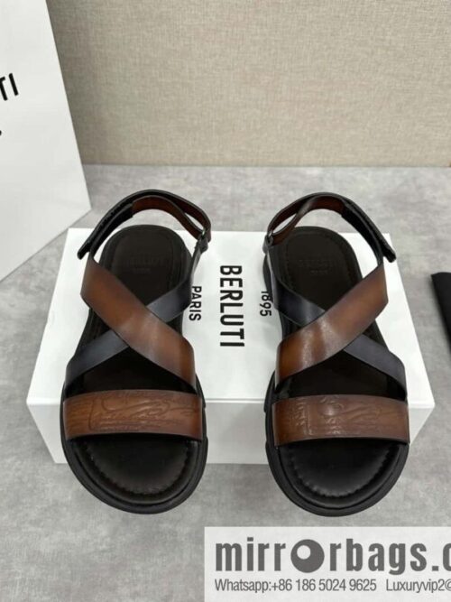 wsxc1720371330027_0-800x800skicmtxt0gu39448_20250626054041.jpg Berlut Bruti 2024 summer sandals new collection, inspiration new season, new Shadow leather sandals