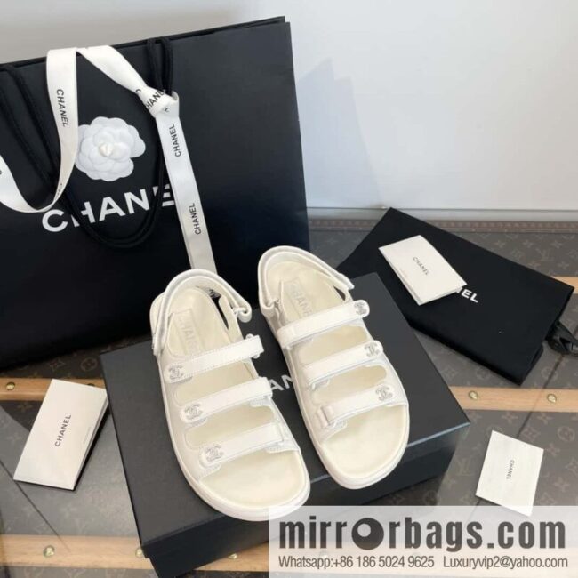 Purchasing grade 𝗖𝗛*𝗔𝗡𝗟|| Xiaoxiang crystal diamond buckle three bars, Velcro beach model