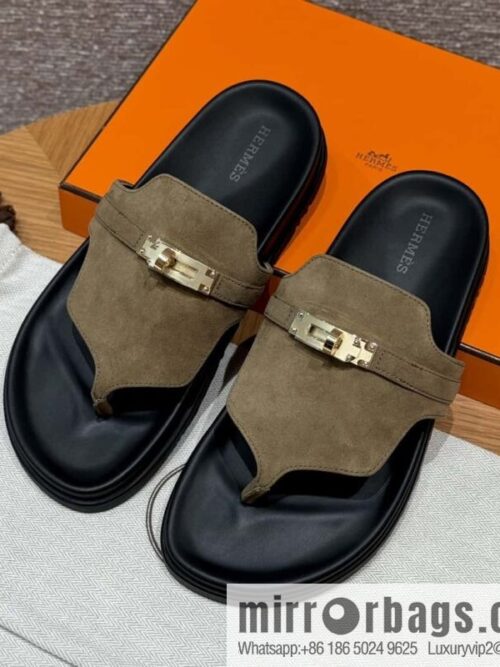 wsxc1721140222115_0-800x800kqza4ji0orb16881_20250625193054.jpg HERMES 258 Empire Pinch Trap, Grayish green/Grayish green suede/Chamois leather