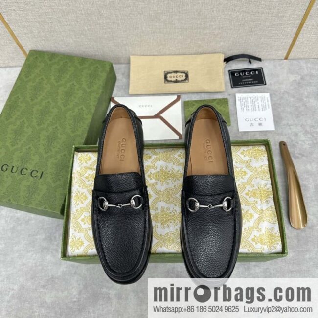 💋💍G Replica Luxury Handbag New Products Men\'s \"G Metal Buckle Loafers\"