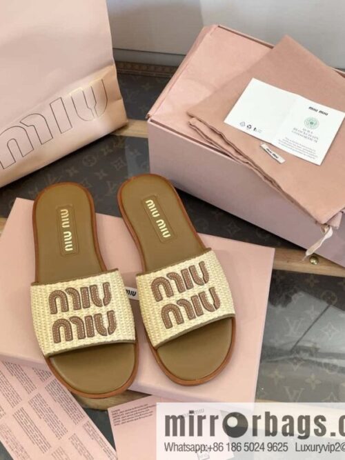 wsxc1721751831688_0-800x800ssbg1h5xlwy16177_20250625191153.jpg Miao Miao | | Spring and summer raffia woven alphabet slippers