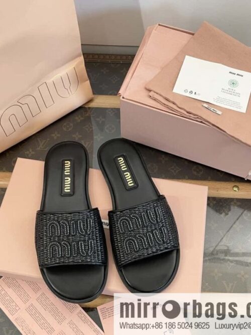 wsxc1721752023235_0-800x8003bvek2zbgiv16141_20250625191100.jpg Miao Miao | | Spring and summer raffia woven alphabet slippers