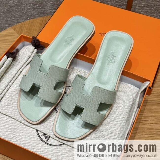wsxc1721752343618_0-800x800iwkbqnmcjyr16123_20250625191030.jpg HERMES 181 Oran Sandals, Mint Green/6u/Menthe Palm Print/Epsom