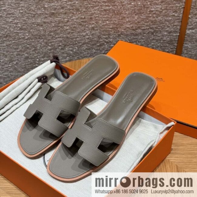 wsxc1721752710336_0-800x8000mw2dxjjjwn16070_20250625190906.jpg HERMES 181 Oran Slippers M8/Gris Asphalte/Asphalt Grey Epsom/Palmprint
