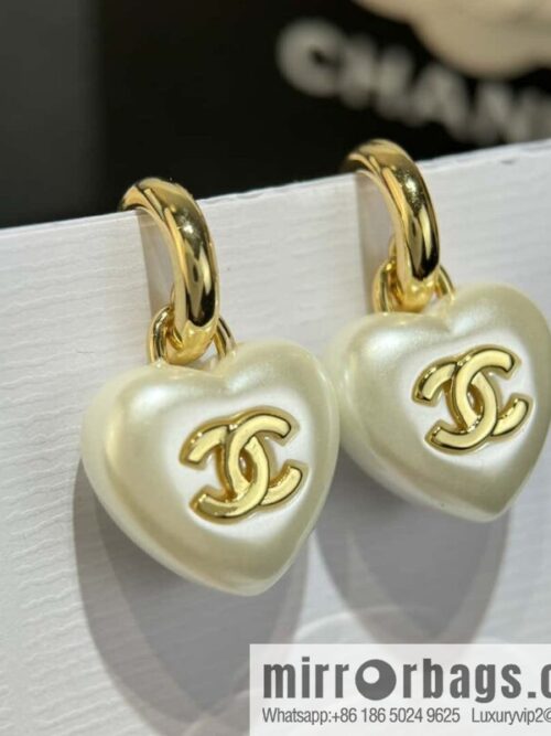 wsxc1726245790036_0-800x800p45fsqn5tll62229_20250630021126.jpg ❗️New ❗️☀️ new ☑️ chanel c2 double c peach heart love stud earrings ☀️